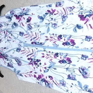 Ivanka Trump cute top x-small